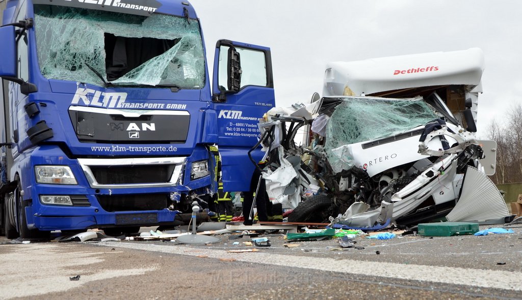 Schwerer VU A 1 Rich Saarbruecken kurz vor AK Leverkusen P081.JPG - Miklos Laubert